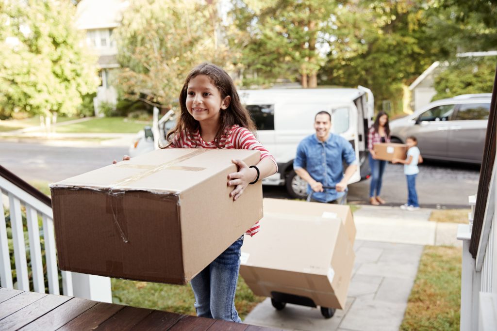 HOW TO SUPPORT YOUR KIDS DURING A MOVE
